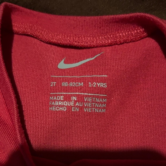Nike pink Long Sleeve Shirt with Patterned Leggings - Picture 2 of 6